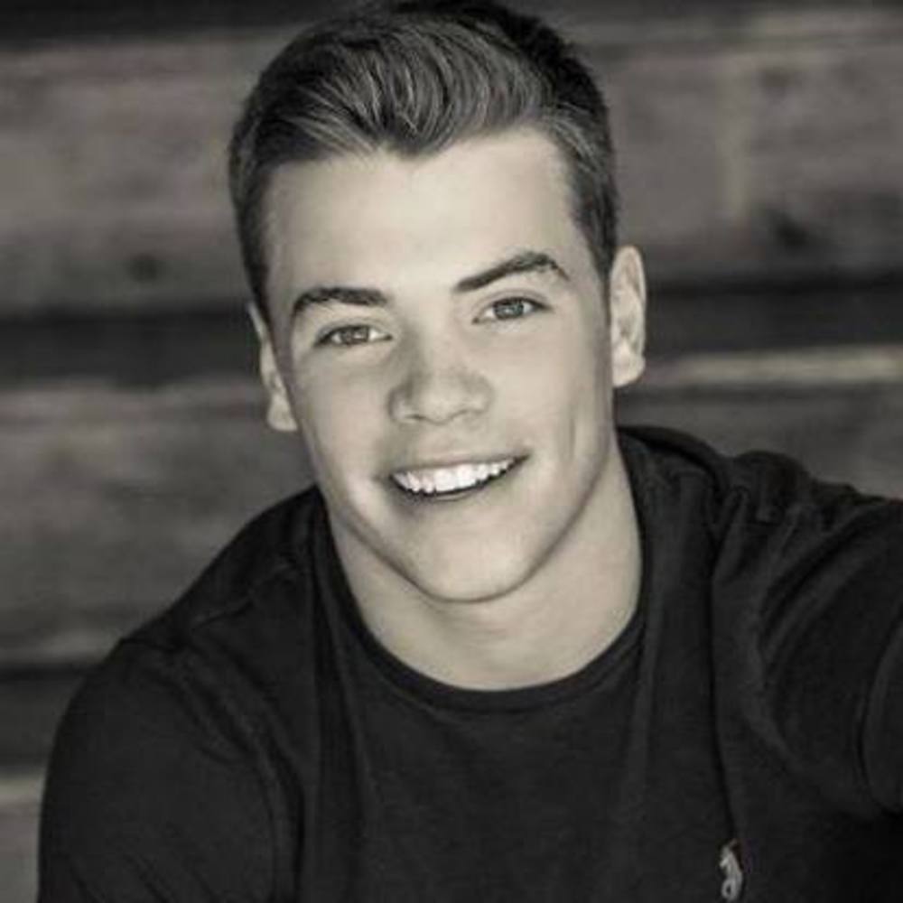 Meet your Posher, Chase